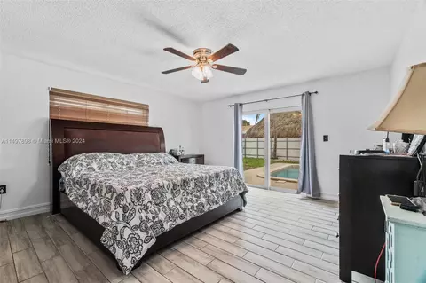 Undisclosed, Hialeah, FL 33015 photo 16