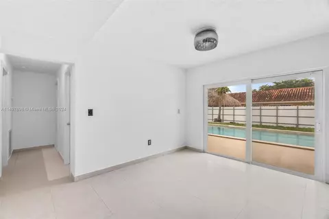 Undisclosed, Hialeah, FL 33015 photo 12