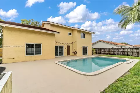 Undisclosed, Hialeah, FL 33015 photo 31