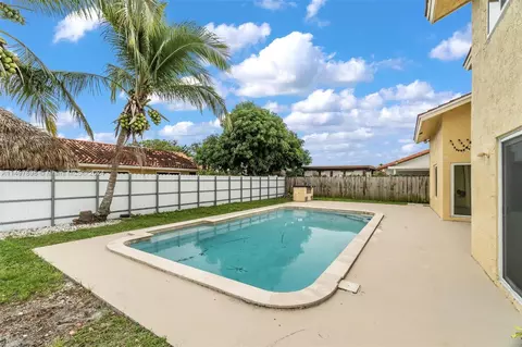 Undisclosed, Hialeah, FL 33015 photo 32