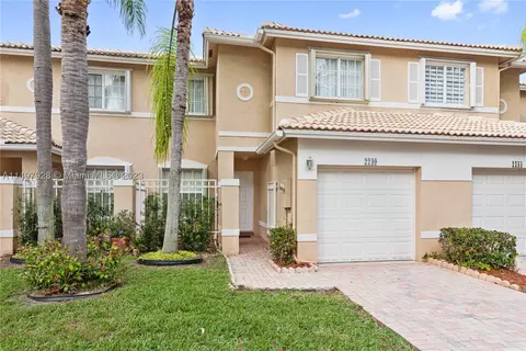 2240 NW 171st Ter #2240, Pembroke Pines, FL 33028
