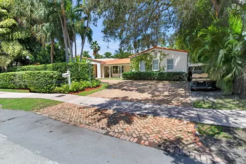 299 W Mashta Dr, Key Biscayne, FL 33149