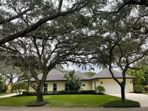 10230 SE Acorn Way, Jupiter, FL 33469