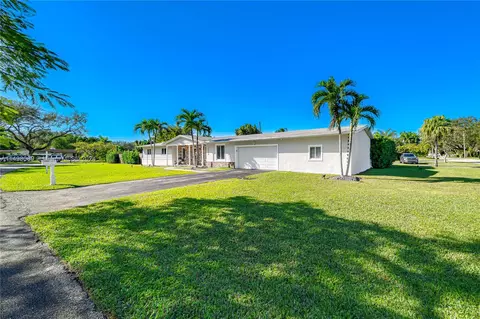 10600 SW 80th Ct, Miami, FL 33156