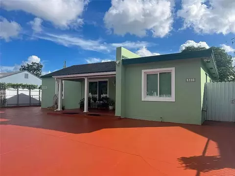 830 NE 2nd Pl, Hialeah, FL 33010 photo 1