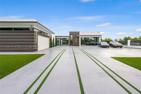 13310 SW 34th St, Miami, FL 33175