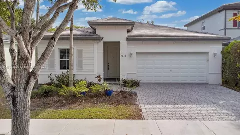 2848 NE 1st Dr, Homestead, FL 33033