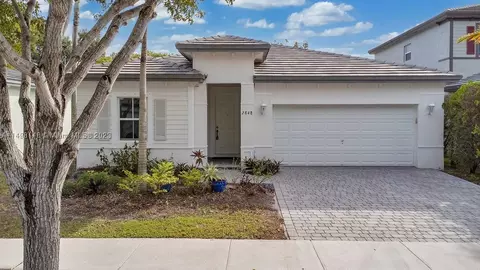 2848 NE 1st Dr, Homestead, FL 33033