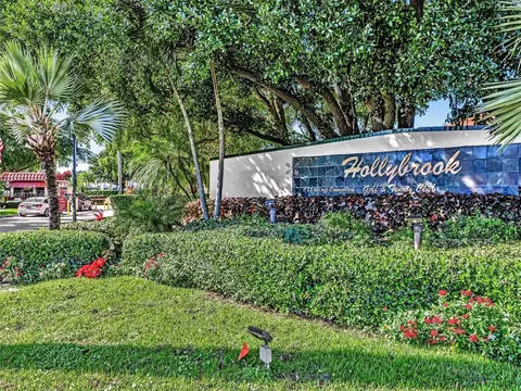 9411 N Hollybrook Lake Dr #209, Pembroke Pines, FL 33025