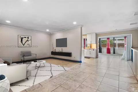 2390 NW 63rd Ter, Sunrise, FL 33313