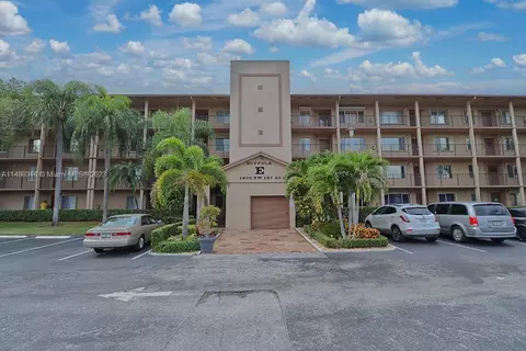 1200 SW 137th Ave #107E, Pembroke Pines, FL 33027