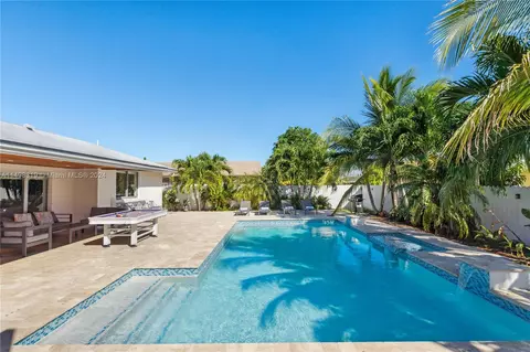 10822 SW 165th Ter, Miami, FL 33157