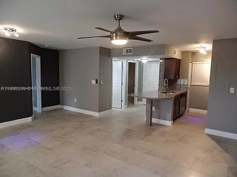 2810 N Oakland Forest Dr #112, Oakland Park, FL 33309