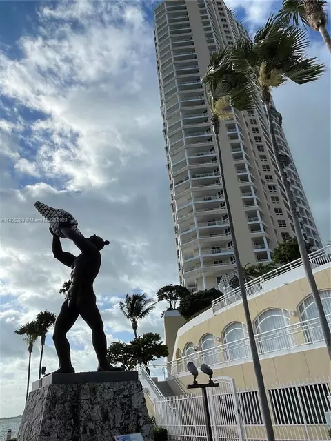 808 Brickell Key Dr #2408, Miami, FL 33131