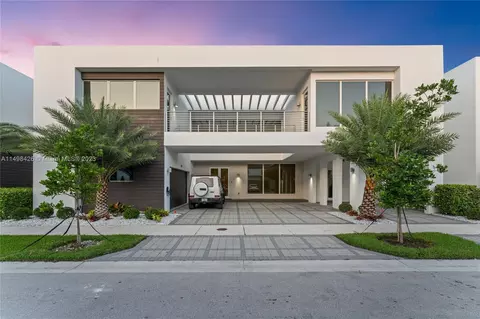 7515 NW 103rd Ct, Doral, FL 33178