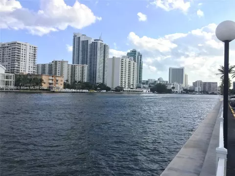 800 Parkview Dr #522, Hallandale Beach, FL 33009