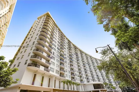 6039 Collins Ave #621, Miami Beach, FL 33140