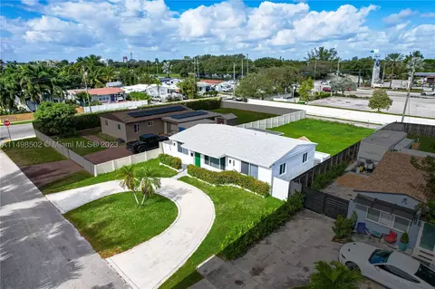 2543 Sherman St, Hollywood, FL 33020
