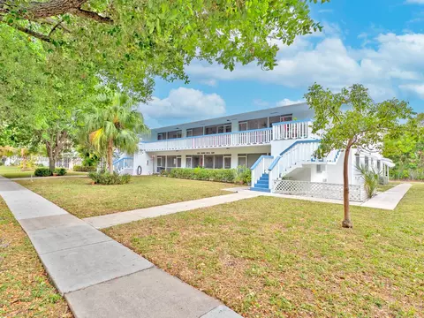 524 S Luna Ct #4, Hollywood, FL 33021