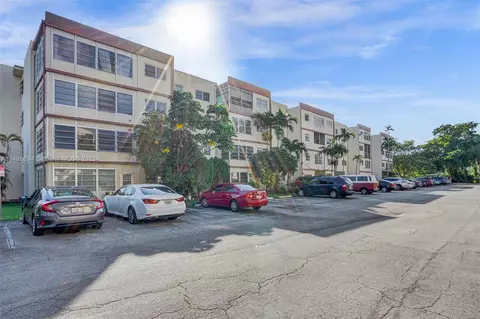 4047 NW 16th St #209, Lauderhill, FL 33313