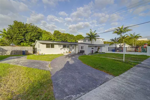 1610 SW 87th Ct, Miami, FL 33165