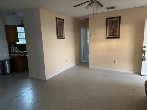 61 E 52nd Pl, Hialeah, FL 33013 photo 11