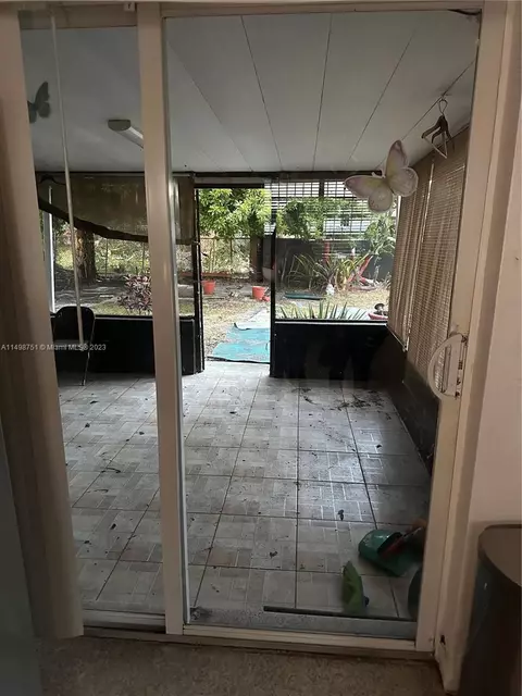 61 E 52nd Pl, Hialeah, FL 33013 photo 25