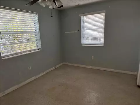 61 E 52nd Pl, Hialeah, FL 33013 photo 9