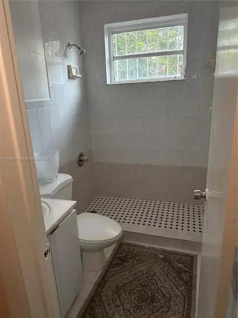 61 E 52nd Pl, Hialeah, FL 33013 photo 18