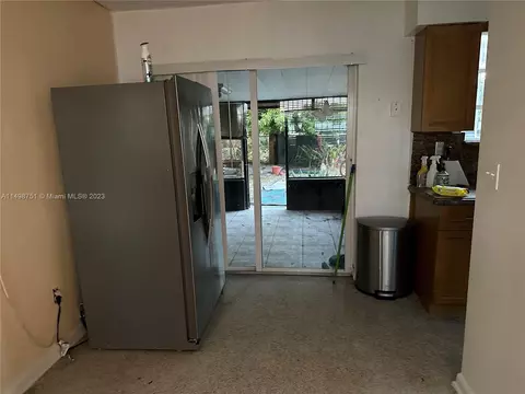 61 E 52nd Pl, Hialeah, FL 33013 photo 12