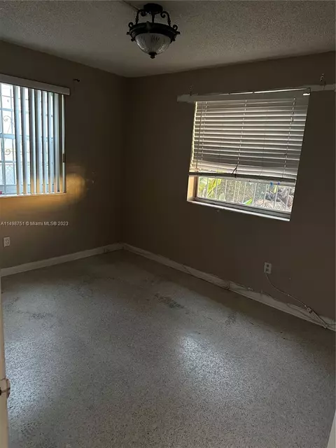 61 E 52nd Pl, Hialeah, FL 33013 photo 24