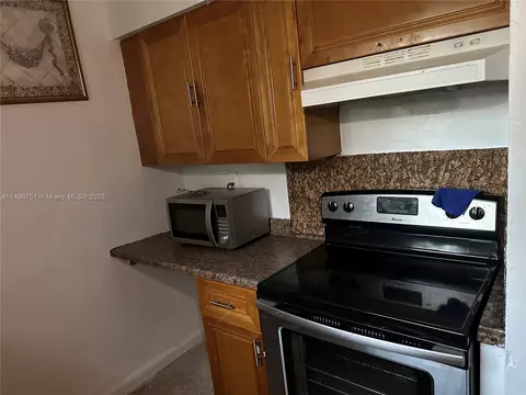 61 E 52nd Pl, Hialeah, FL 33013 photo 15