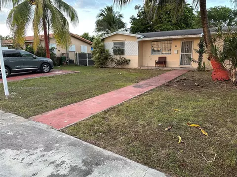 61 E 52nd Pl, Hialeah, FL 33013 photo 2