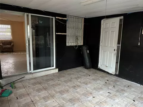 61 E 52nd Pl, Hialeah, FL 33013 photo 27