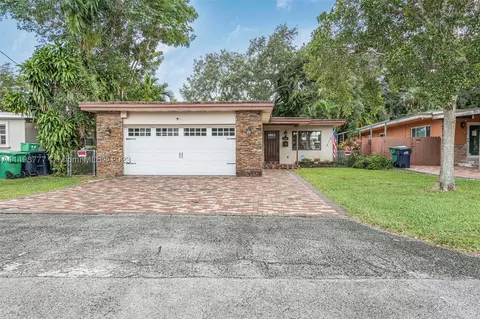 6330 SW 34th St, Miami, FL 33155