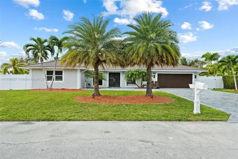 4571 NE 27th Ave, Lighthouse Point, FL 33064