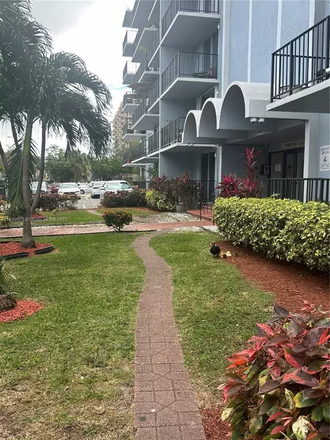 12500 NE 15th Ave #409, North Miami, FL 33161