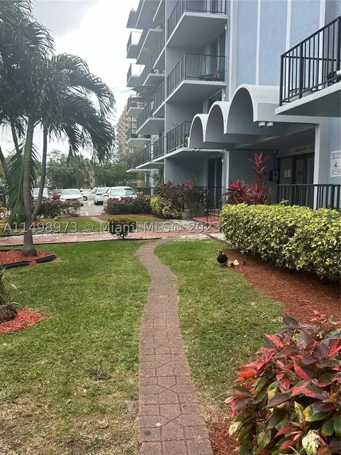 12500 NE 15th Ave #409, North Miami, FL 33161