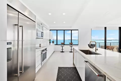 520 Brickell Key Dr #A1009, Miami, FL 33131