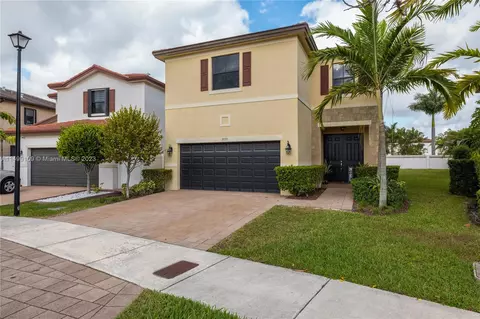 3573 W 106th Ter, Hialeah, FL 33018