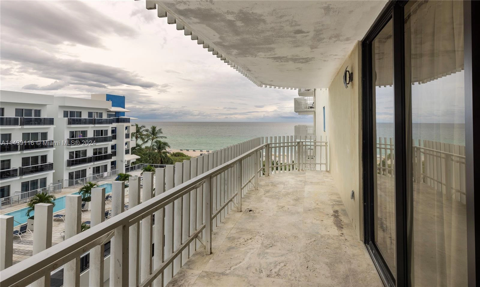 6061 Collins Ave Unit 7D