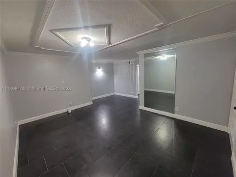 4050 NW 135th St #10-2, Opa Locka, FL 33054