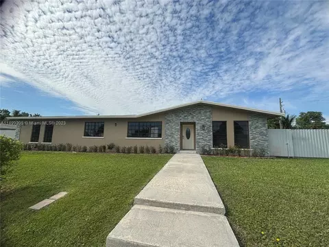 16230 SW 108th Ct, Miami, FL 33157