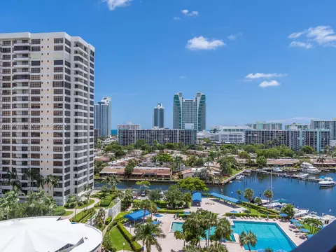 600 Three Islands Blvd #419, Hallandale Beach, FL 33009