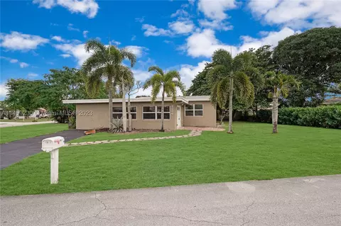 2586 NW 58th Ave, Margate, FL 33063