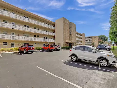 1025 SE 2nd Ave #304, Dania Beach, FL 33004