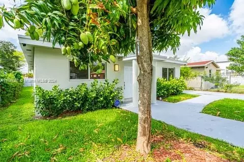 1144 NW 74th St, Miami, FL 33150