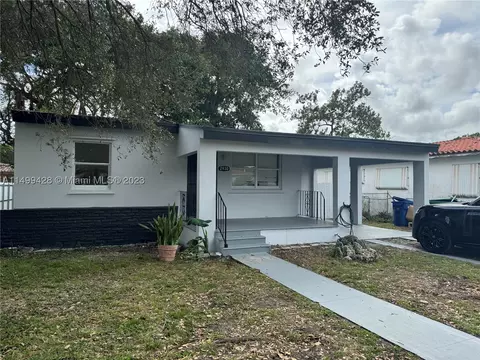 2930 NW 49th St, Miami, FL 33142