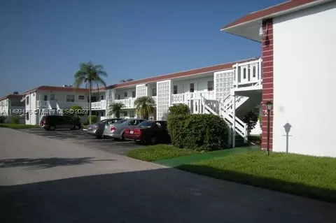 1400 NW 43rd Ter #205, Lauderhill, FL 33313