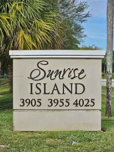 4025 N Nob Hill Rd #203, Sunrise, FL 33351